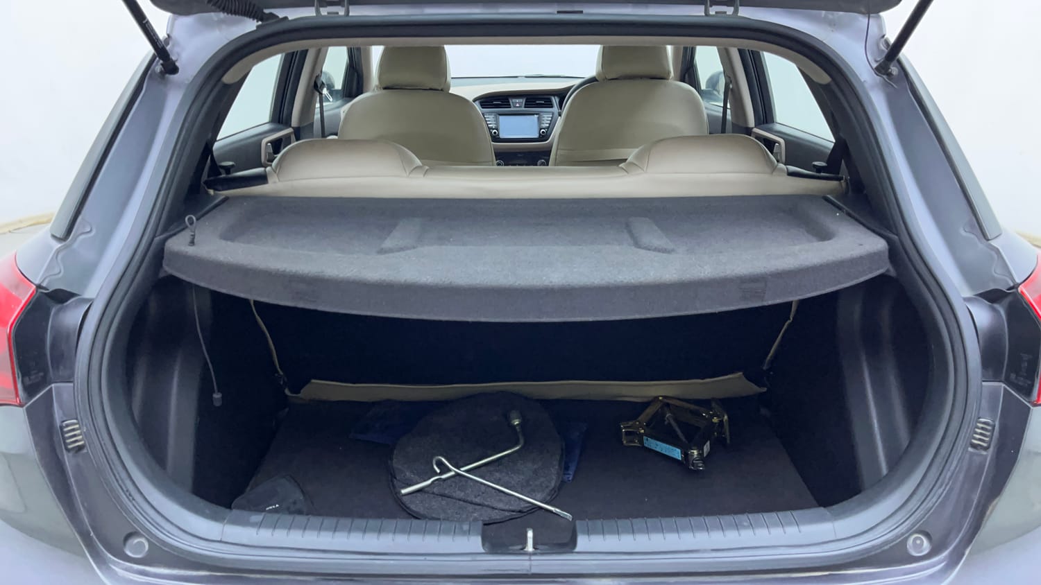 Used 2017 Hyundai Elite i20 Asta 1.2 Petrol Manual interior DICKY INSIDE VIEW
