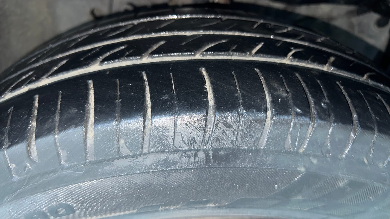 Used 2015 Honda Jazz V AT Petrol Petrol Automatic tyres RIGHT FRONT TYRE TREAD VIEW