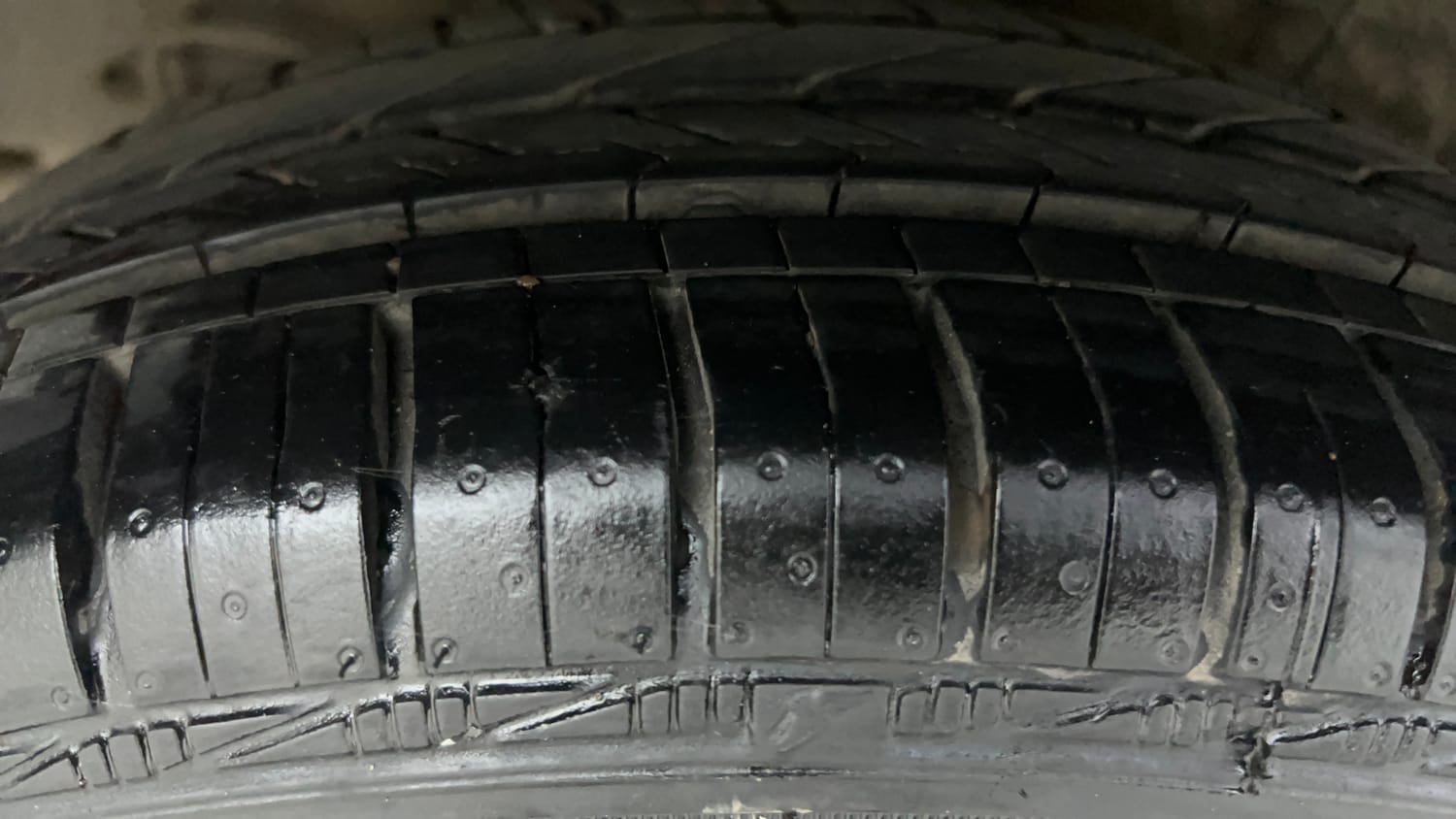 Used 2019 Hyundai Grand i10 Magna 1.2 Kappa VTVT Petrol Manual tyres RIGHT REAR TYRE TREAD VIEW