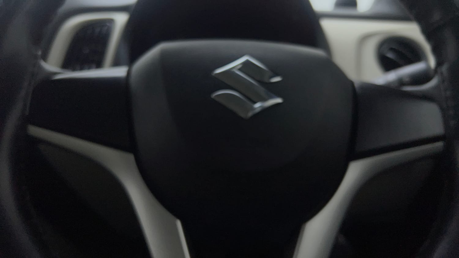 Used 2023 Maruti Suzuki Wagon R VXI 1.0 Petrol Manual top_features Airbags