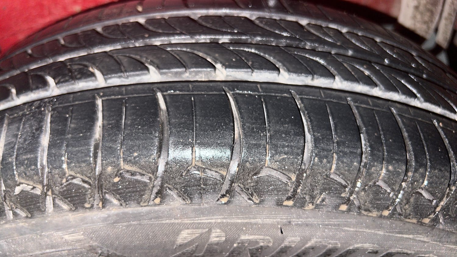 Used 2015 Maruti Suzuki Celerio VXi AMT Petrol Automatic tyres LEFT REAR TYRE TREAD VIEW