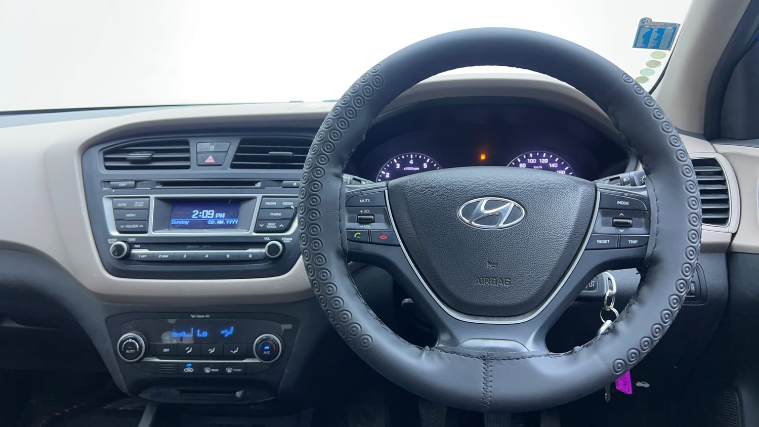Used 2014 Hyundai Elite i20 Sportz 1.2 Petrol Manual interior STEERING VIEW