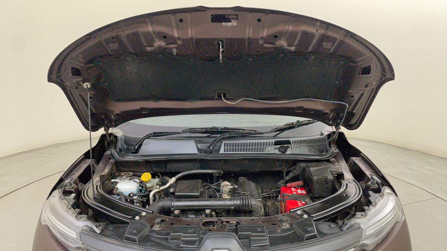 Used 2022 Renault Kiger RXT AMT Petrol Automatic engine ENGINE & BONNET OPEN FRONT VIEW