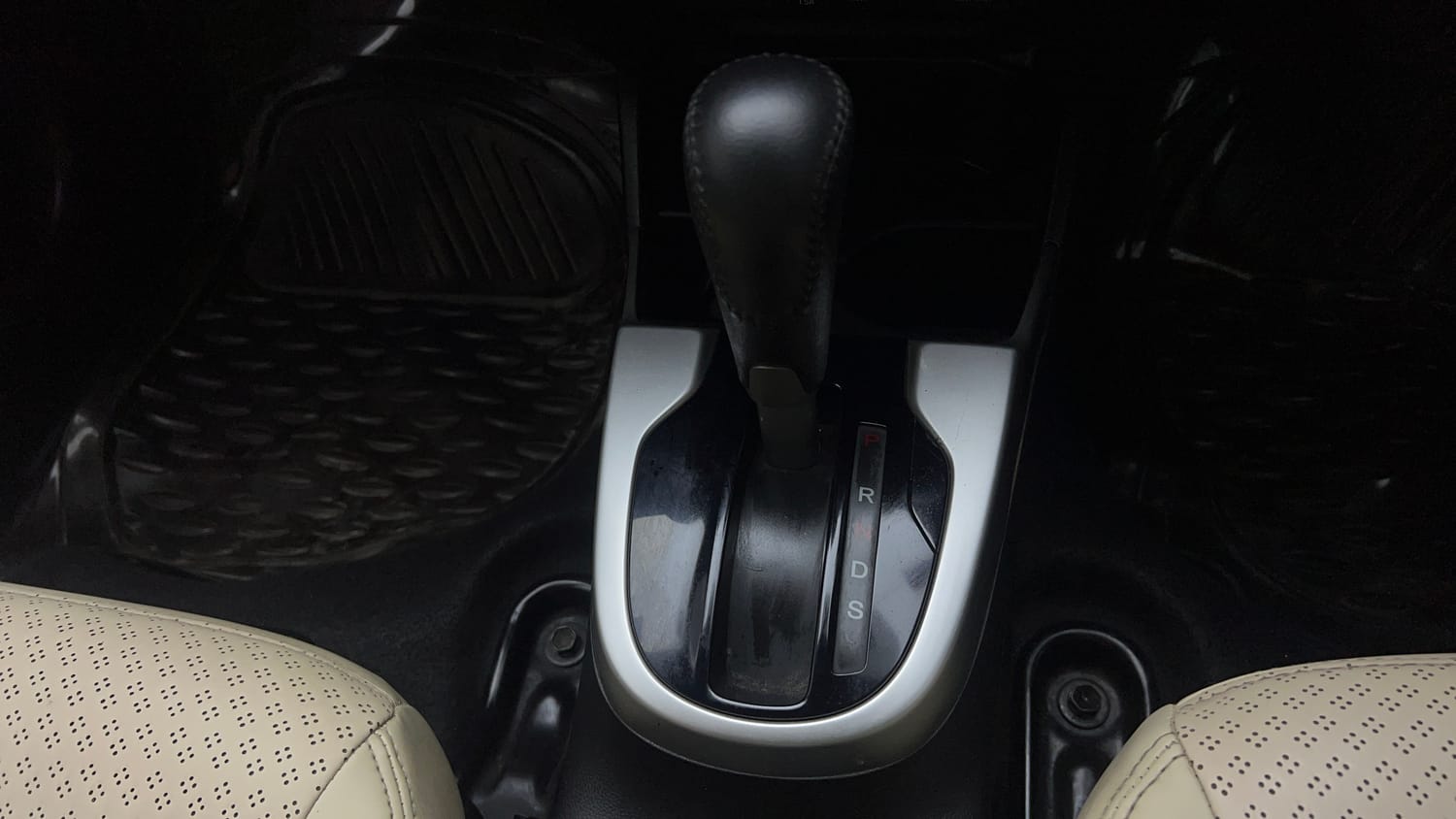 Used 2022 Honda Jazz VX CVT Petrol Automatic interior GEAR  KNOB VIEW