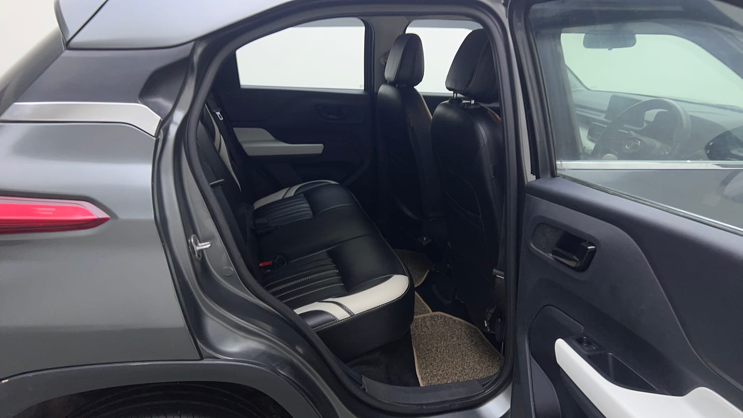 Used 2022 Tata Punch Accomplished AMT Petrol Automatic interior RIGHT SIDE REAR DOOR CABIN VIEW