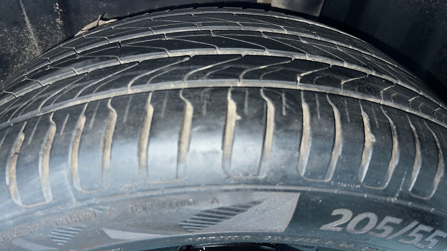 Used 2023 Volkswagen Virtus GT Plus 1.5 TSI EVO DSG Petrol Automatic tyres LEFT REAR TYRE TREAD VIEW