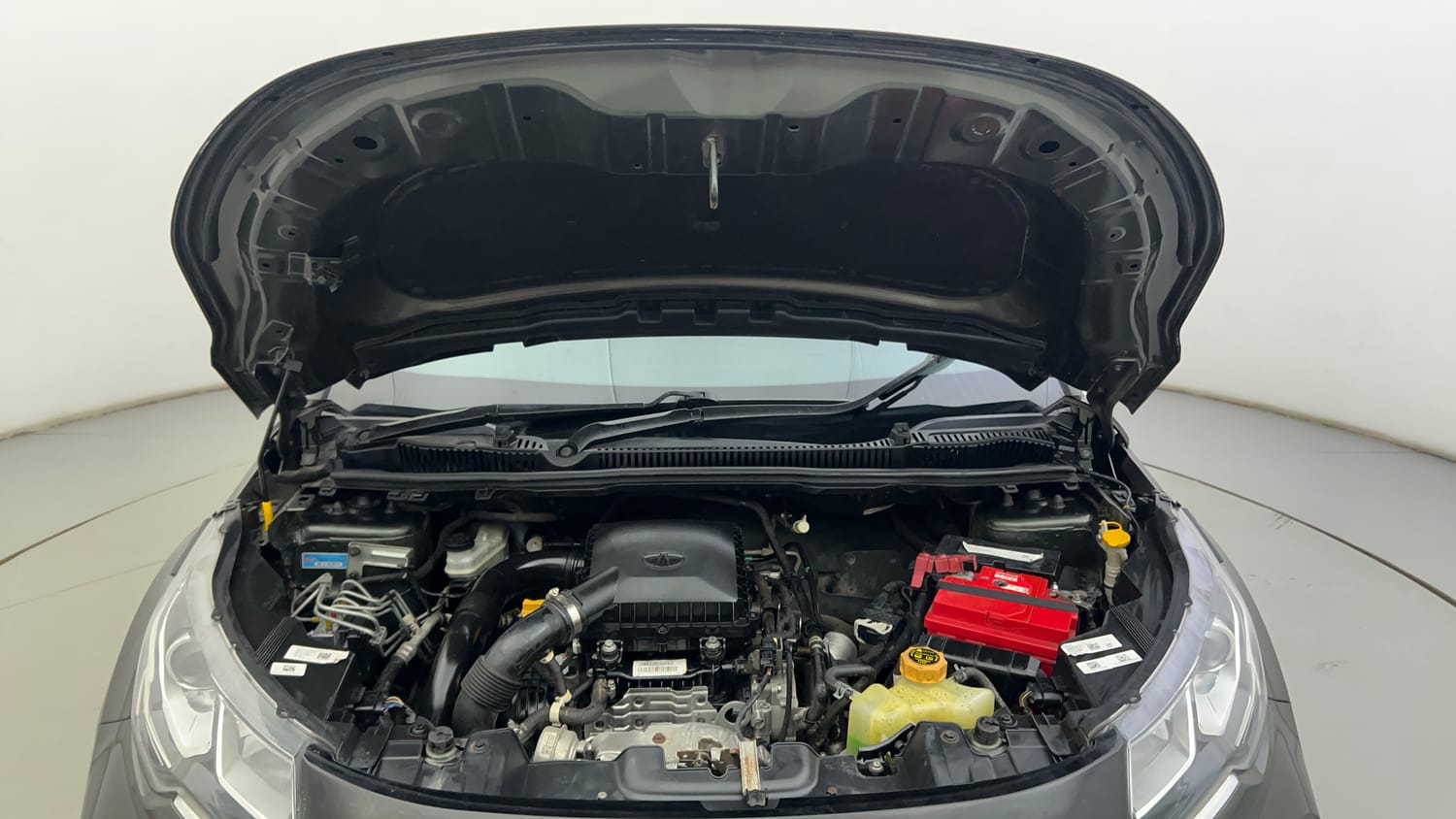 Used 2021 Tata Nexon XM Petrol Manual engine ENGINE & BONNET OPEN FRONT VIEW