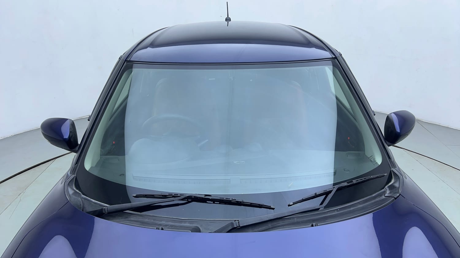 Used 2019 Maruti Suzuki Swift VXi AMT Petrol Automatic exterior FRONT WINDSHIELD VIEW