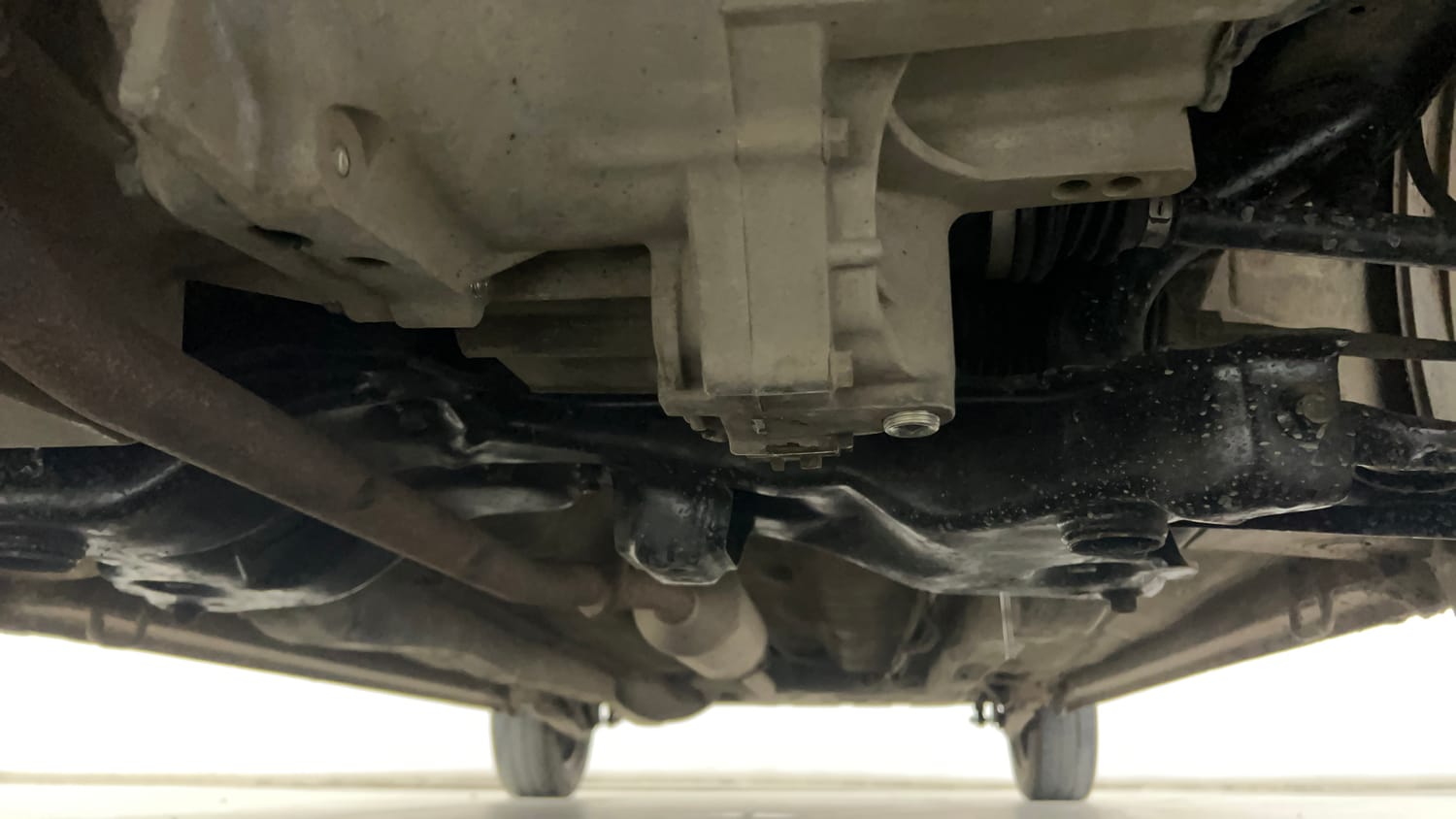 Used 2016 Maruti Suzuki Wagon R 1.0 VXI Petrol + CNG (Outside Fitted) Cng Manual extra FRONT LEFT UNDERBODY VIEW