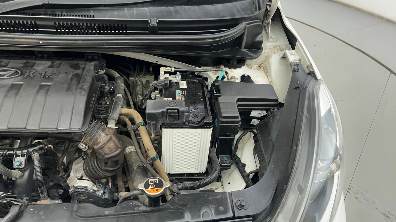 Used 2024 Hyundai Grand i10 Nios Sportz 1.2 Kappa CNG Cng Manual engine ENGINE LEFT SIDE VIEW