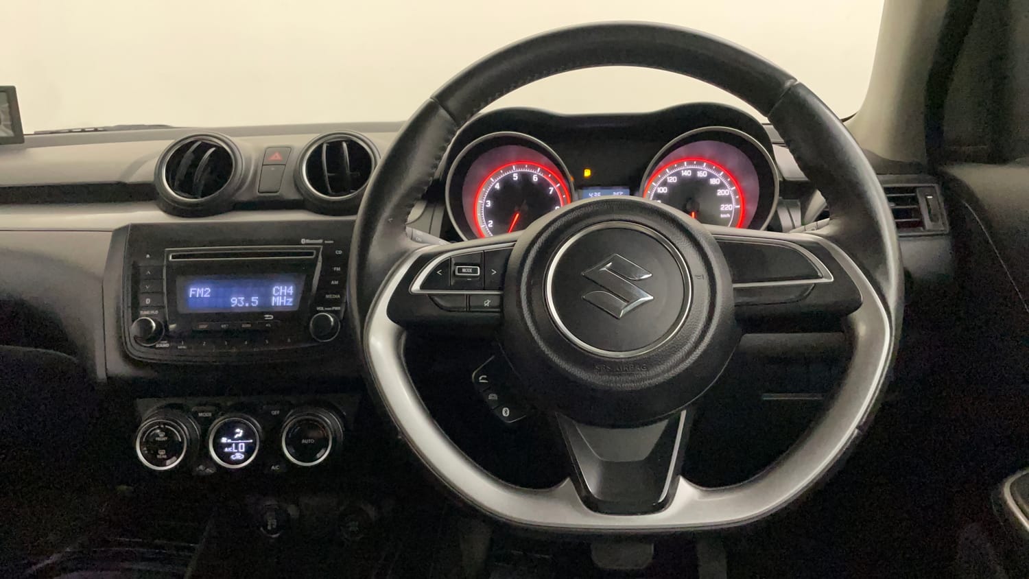 Used 2019 Maruti Suzuki Swift ZXi AMT Petrol Automatic interior STEERING VIEW