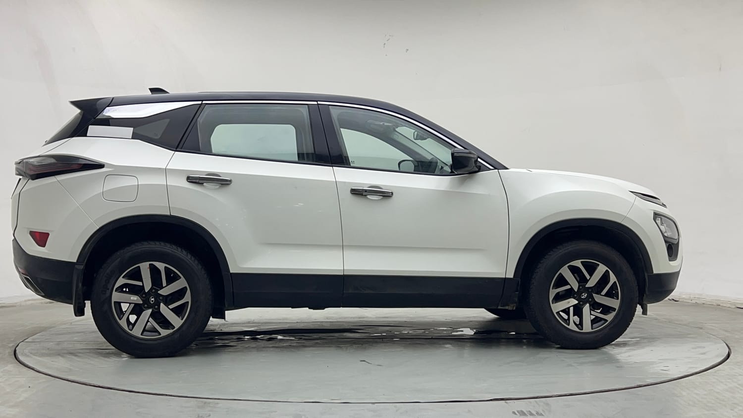 Used 2021 Tata Harrier XZA Plus Dual Tone Diesel Automatic exterior RIGHT SIDE VIEW