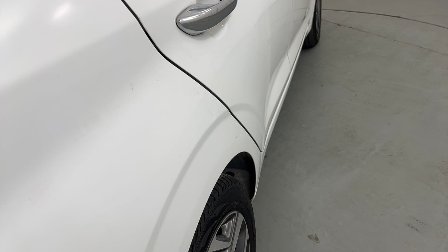 Used 2023 Hyundai Aura SX 1.2 CNG Cng Manual dents MINOR SCRATCH