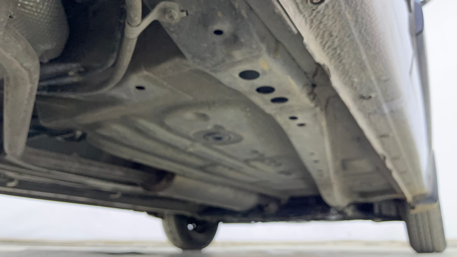 Used 2022 Maruti Suzuki Wagon R ZXi 1.2 Petrol Manual extra REAR RIGHT UNDERBODY VIEW
