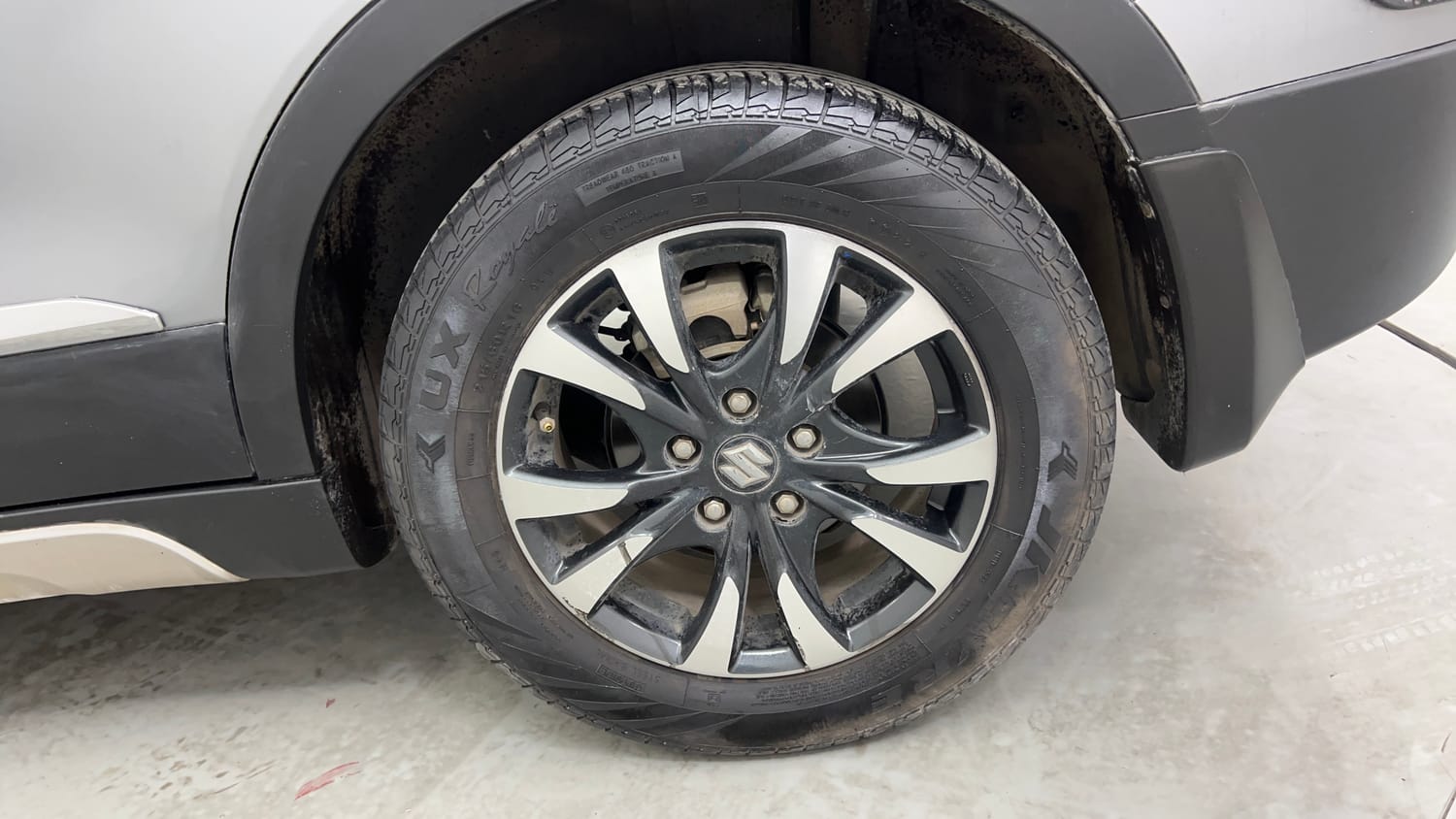 Used 2022 Maruti Suzuki S-Cross Alpha AT Petrol Automatic tyres LEFT REAR TYRE RIM VIEW