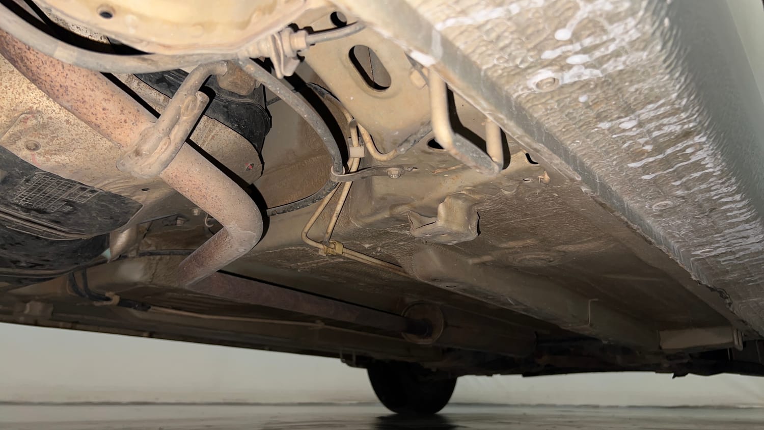 Used 2019 Maruti Suzuki Celerio ZXi Petrol Manual extra REAR RIGHT UNDERBODY VIEW