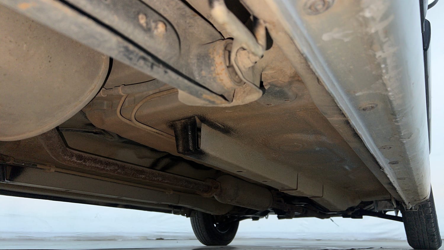 Used 2016 Maruti Suzuki Wagon R LXI Petrol Manual extra REAR RIGHT UNDERBODY VIEW