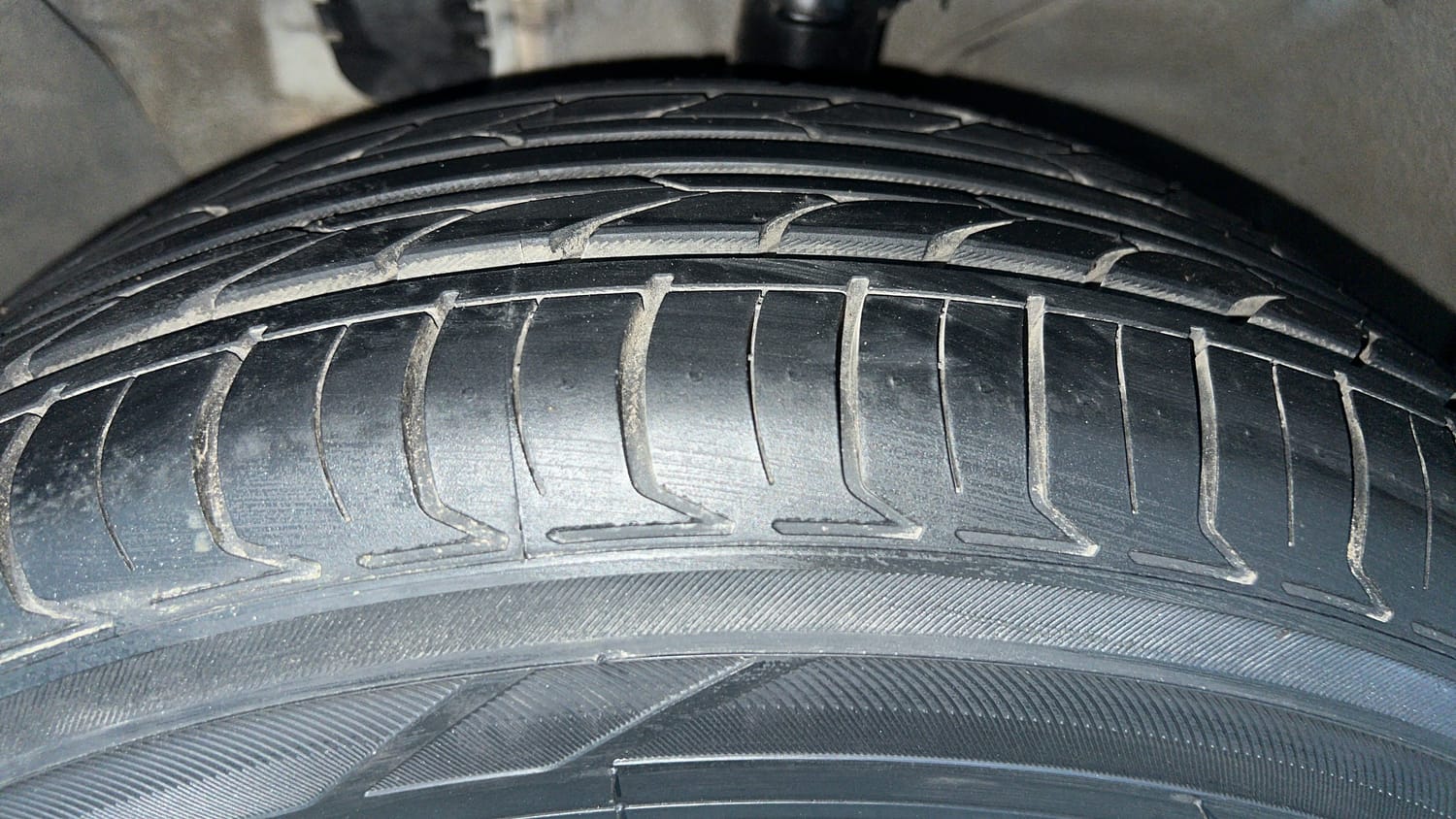 Used 2017 Hyundai Creta SX Plus 1.6  Petrol Petrol Manual tyres LEFT FRONT TYRE TREAD VIEW