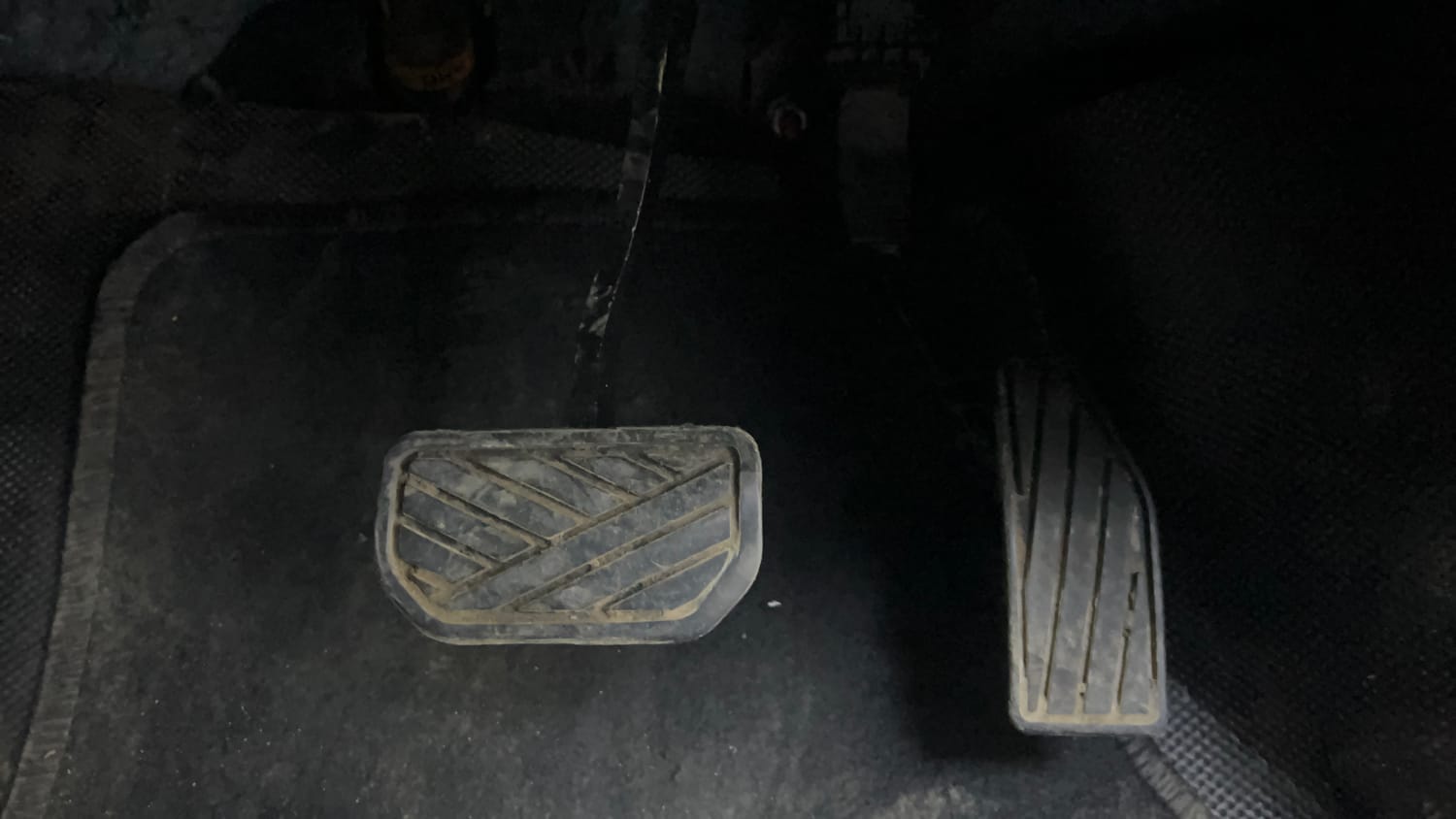 Used 2016 Maruti Suzuki Baleno Delta 1.2 AT Petrol Automatic interior PEDALS VIEW