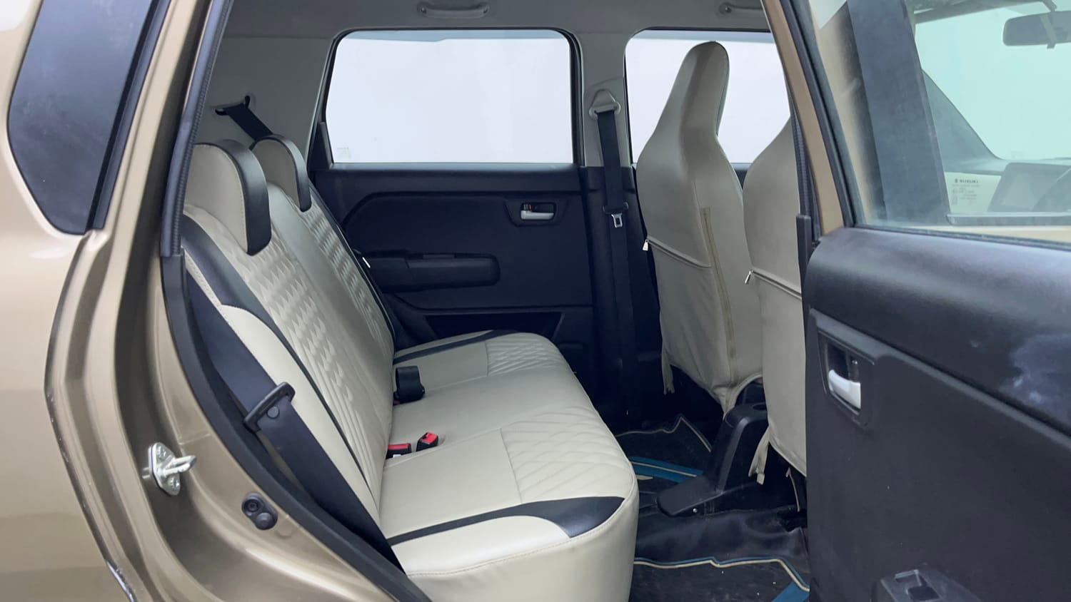 Used 2022 Maruti Suzuki Wagon R ZXi 1.2 Petrol Manual interior RIGHT SIDE REAR DOOR CABIN VIEW