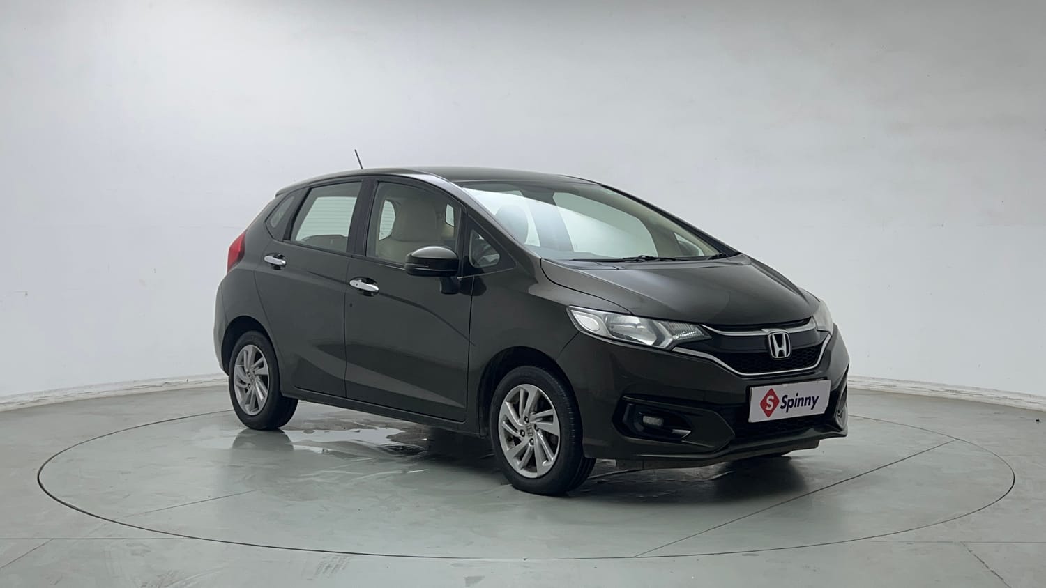Used 2022 Honda Jazz VX CVT Petrol Automatic exterior RIGHT FRONT CORNER VIEW