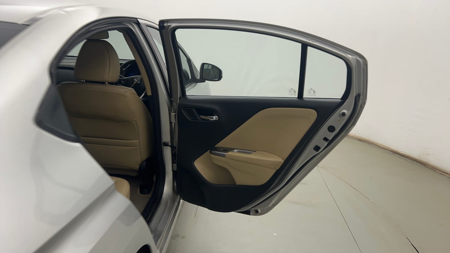 Used 2015 Honda City VX Petrol Manual interior RIGHT REAR DOOR OPEN VIEW