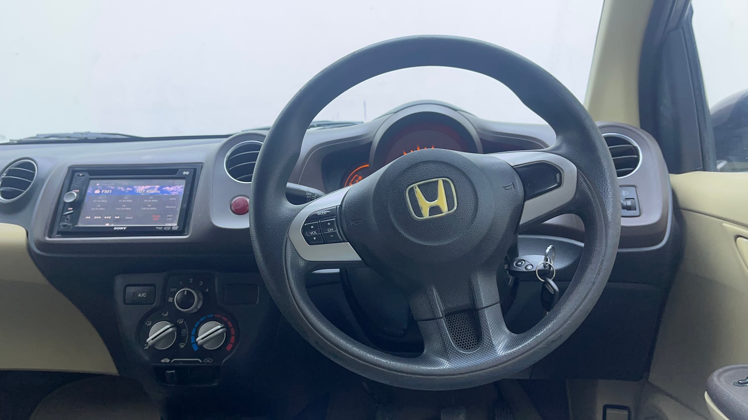 Used 2013 Honda Brio S(O)MT Petrol Manual interior STEERING VIEW
