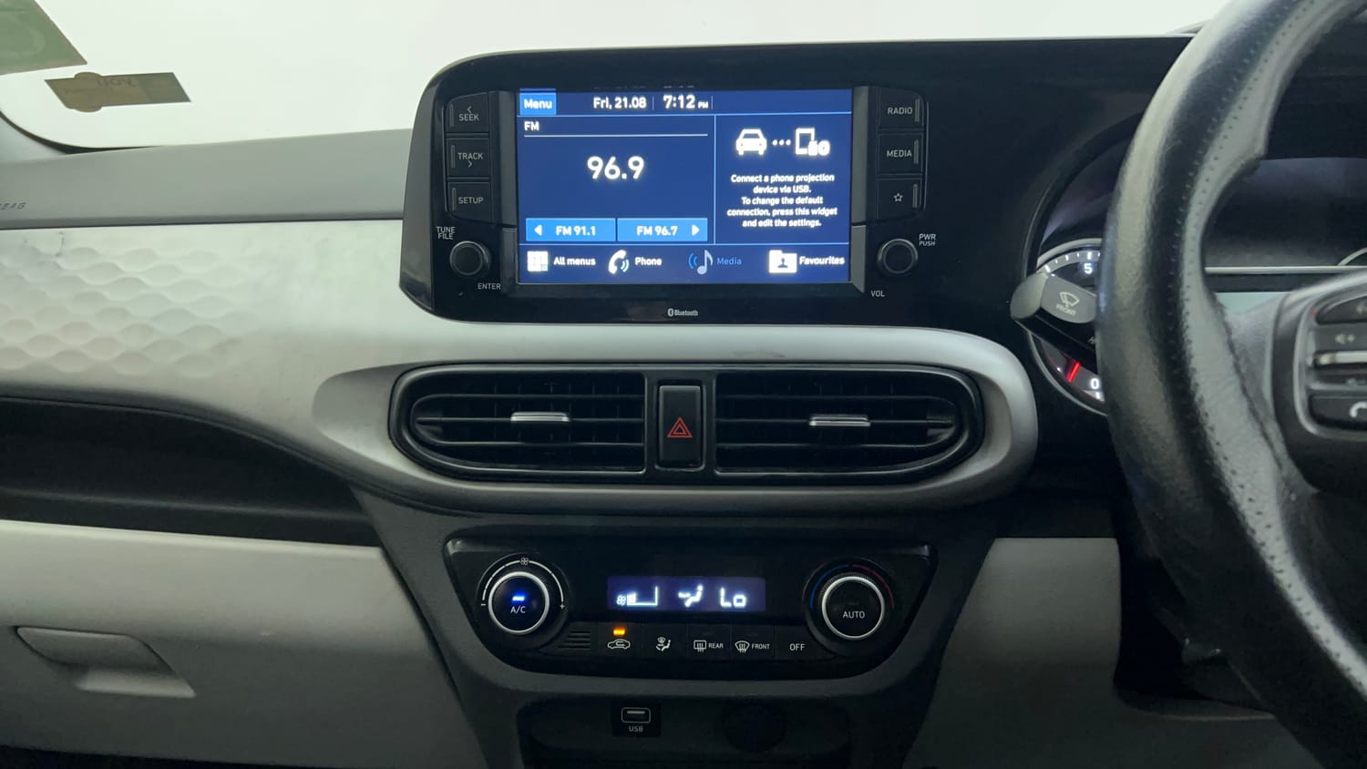 Used 2020 Hyundai Grand i10 Nios Sportz Petrol+cng(outside fitted) Cng Manual interior MUSIC SYSTEM & AC CONTROL VIEW
