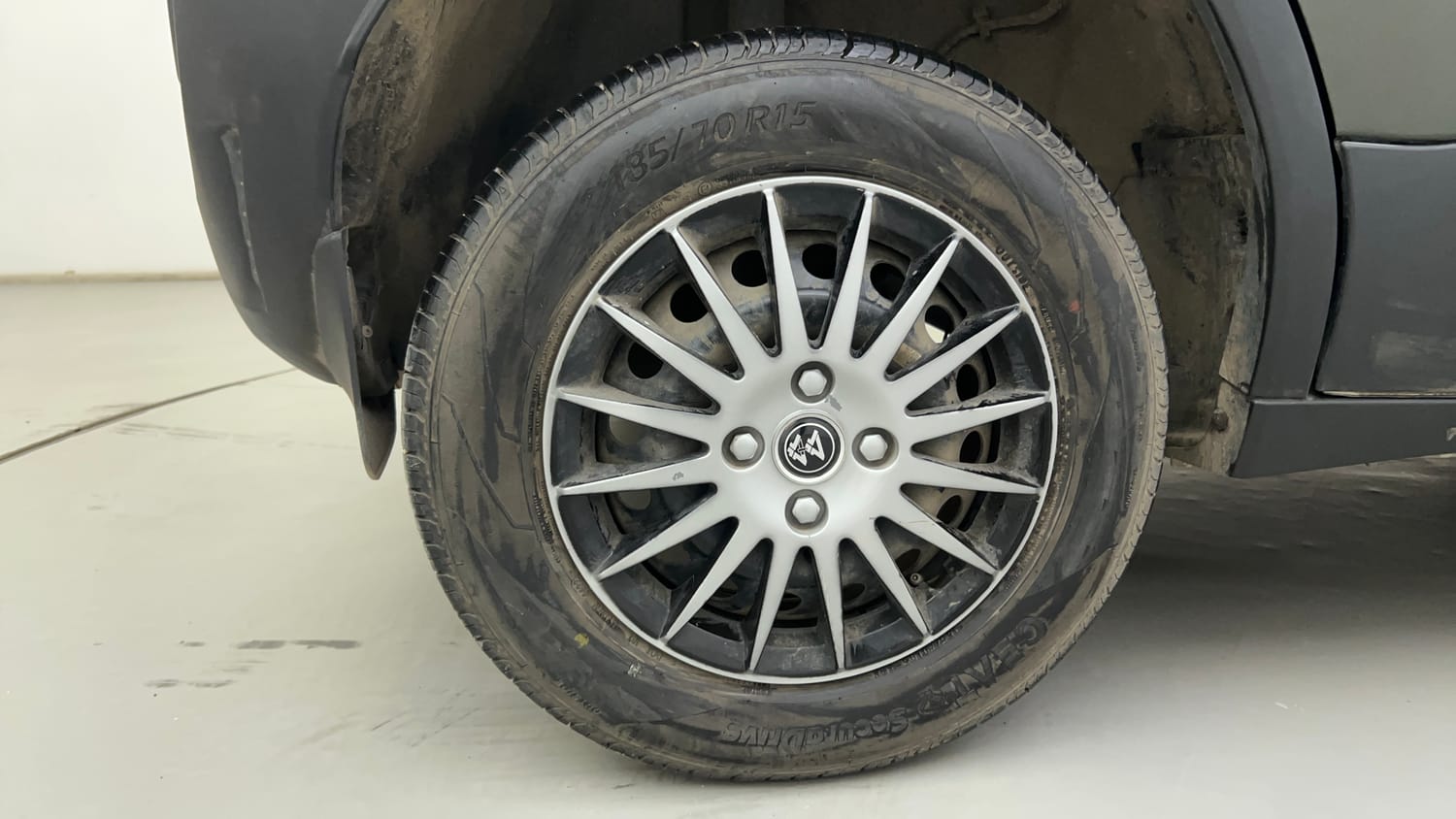 Used 2023 Tata Punch Camo Accomplished AMT Petrol Automatic tyres RIGHT REAR TYRE RIM VIEW