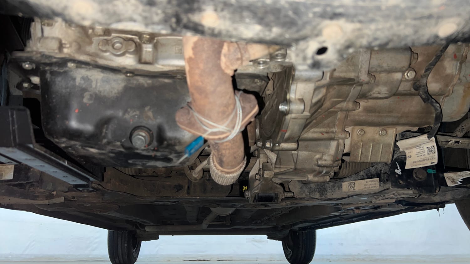 Used 2022 Tata Punch Accomplished AMT Petrol Automatic extra FRONT LEFT UNDERBODY VIEW