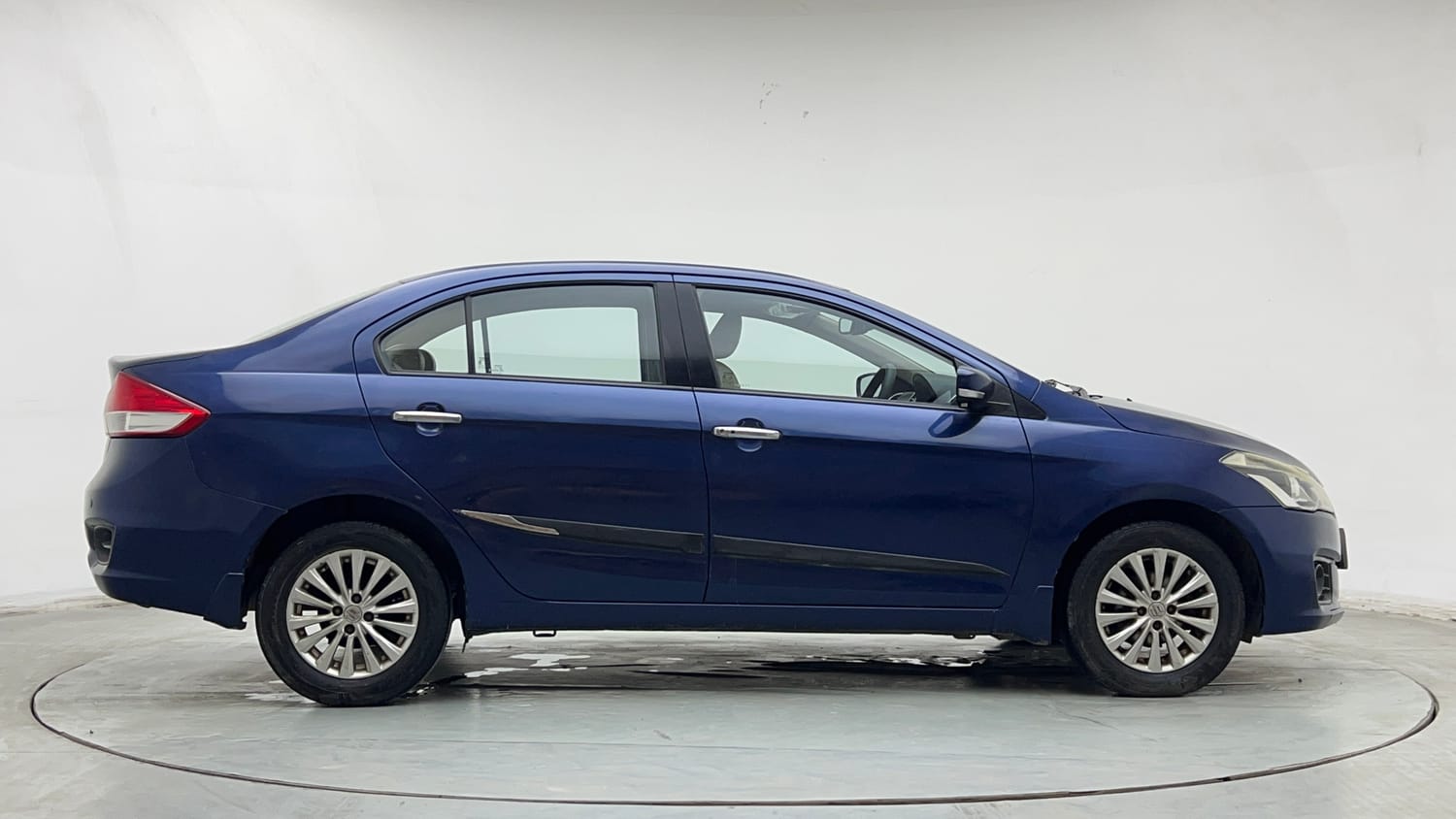 Used 2018 Maruti Suzuki Ciaz Zeta 1.4 AT Petrol Automatic exterior RIGHT SIDE VIEW