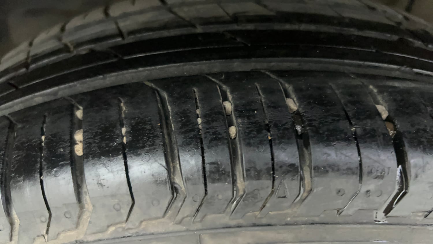 Used 2023 Tata Punch Camo Accomplished AMT Petrol Automatic tyres RIGHT REAR TYRE TREAD VIEW