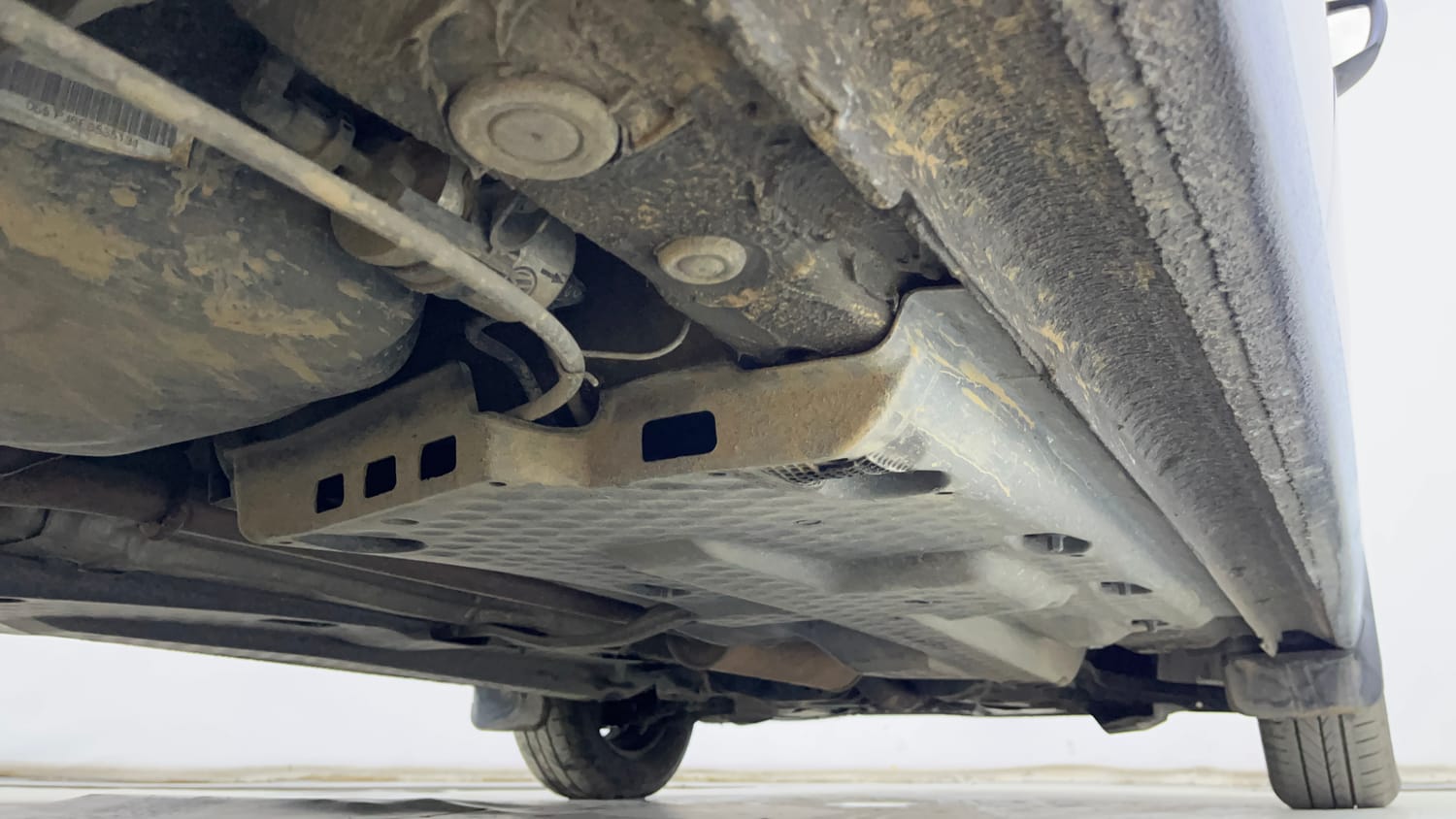 Used 2015 Volkswagen Polo Trendline 1.2L (P) Petrol Manual extra REAR RIGHT UNDERBODY VIEW