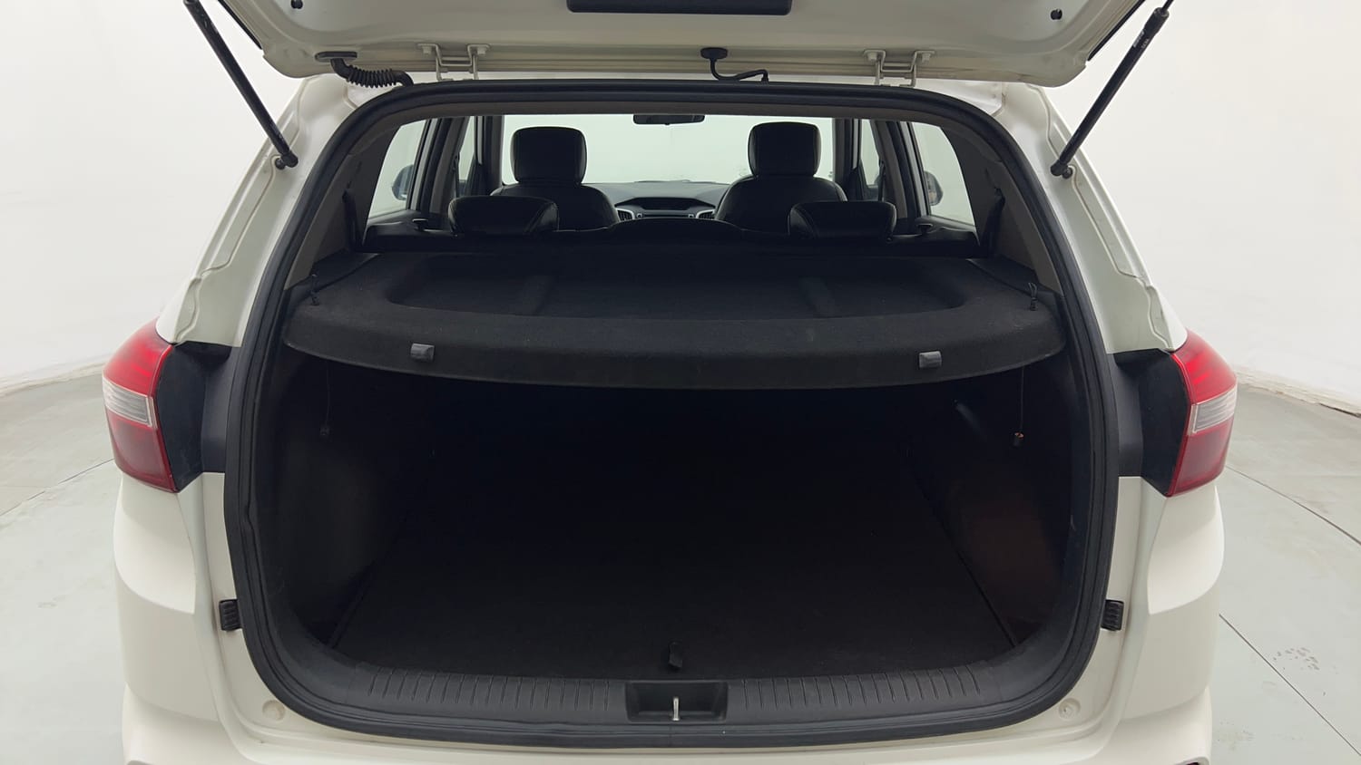 Used 2017 Hyundai Creta SX Plus 1.6  Petrol Petrol Manual interior DICKY INSIDE VIEW