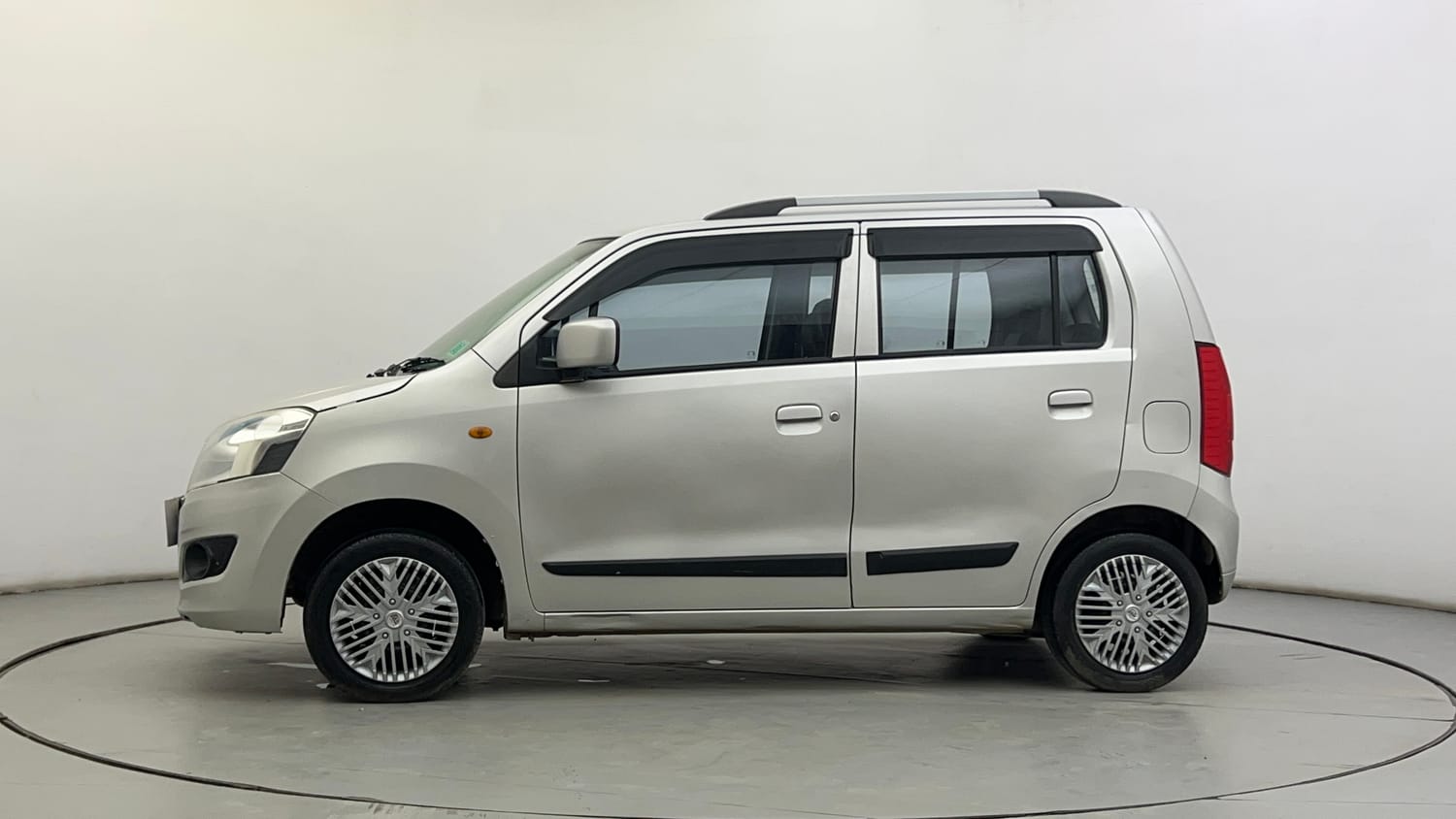 Used 2016 Maruti Suzuki Wagon R 1.0 VXI Petrol + CNG (Outside Fitted) Cng Manual exterior LEFT SIDE VIEW