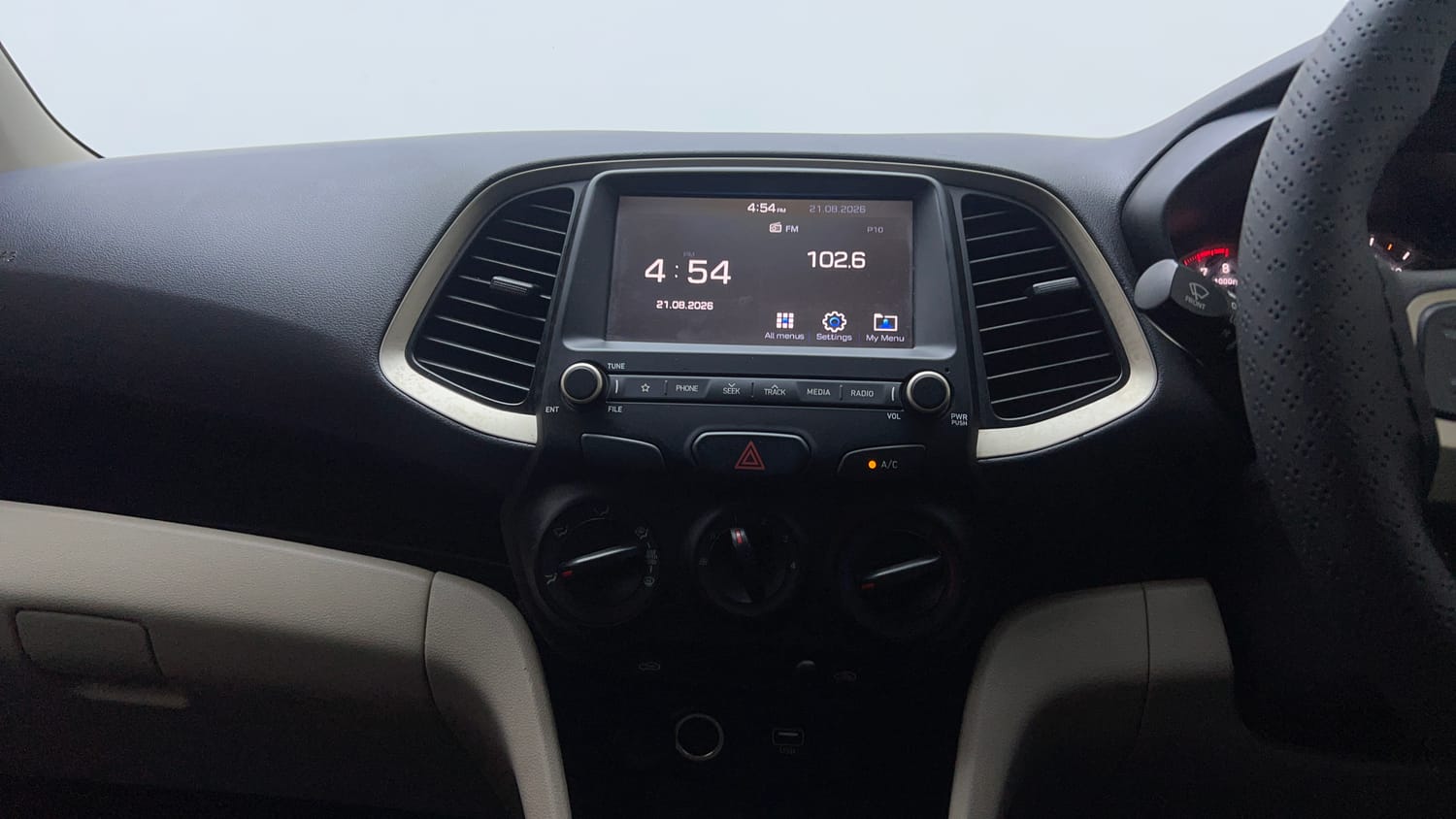 Used 2022 Hyundai Santro Sportz Petrol Manual interior MUSIC SYSTEM & AC CONTROL VIEW