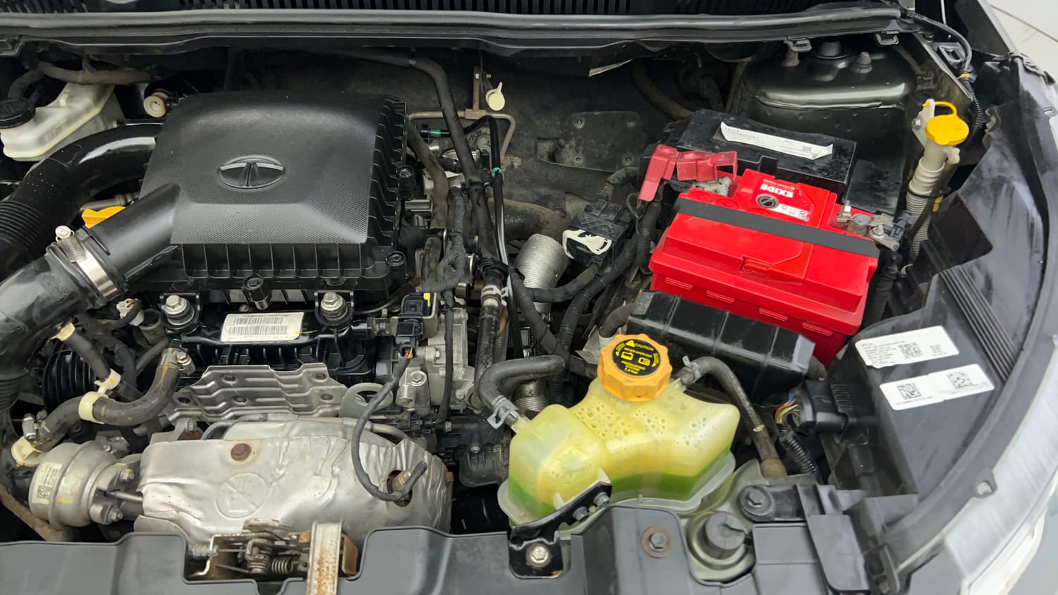 Used 2021 Tata Nexon XM Petrol Manual engine ENGINE LEFT SIDE VIEW