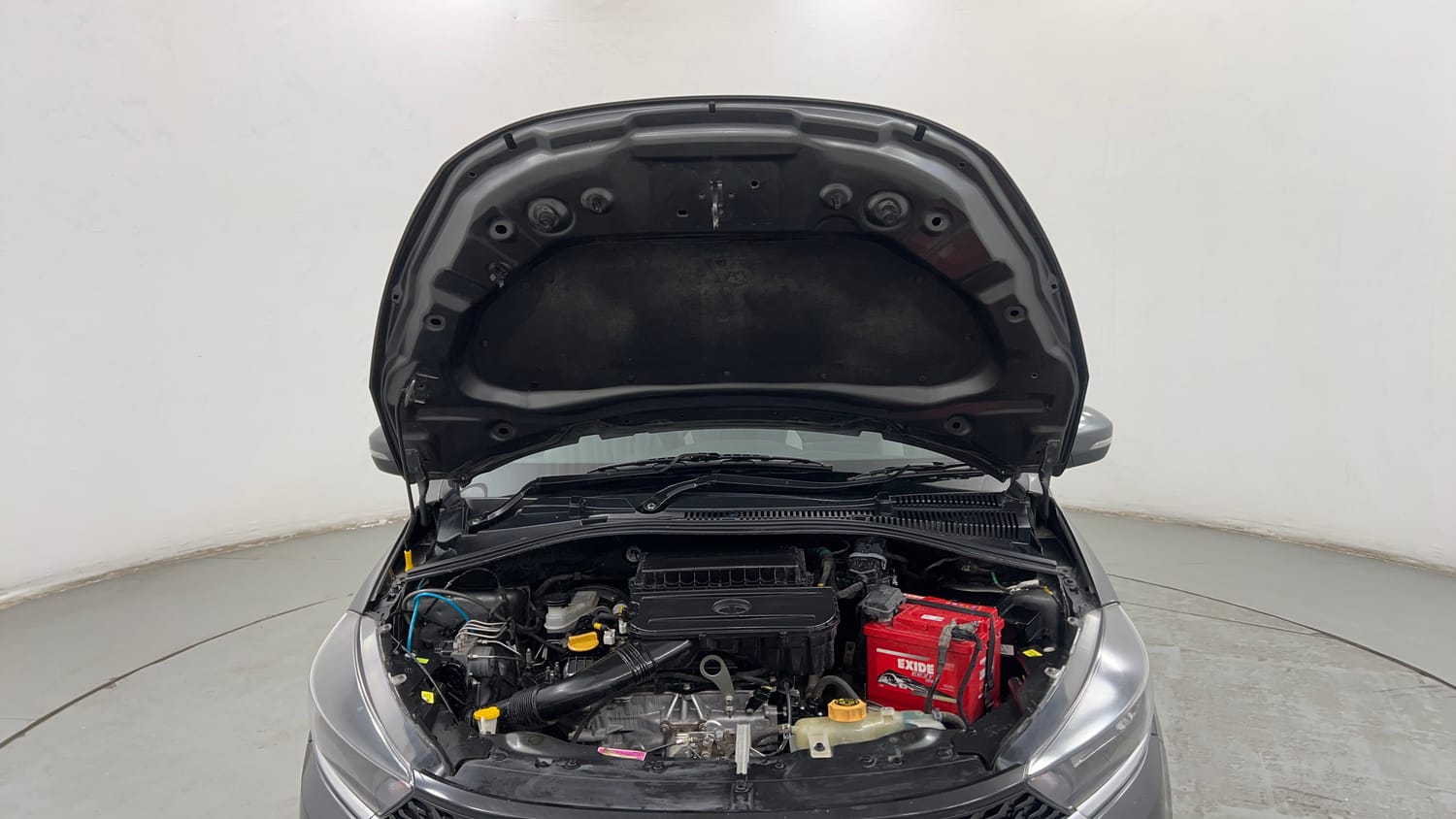 Used 2020 Tata Tiago Revotron XZ Petrol Manual engine ENGINE & BONNET OPEN FRONT VIEW