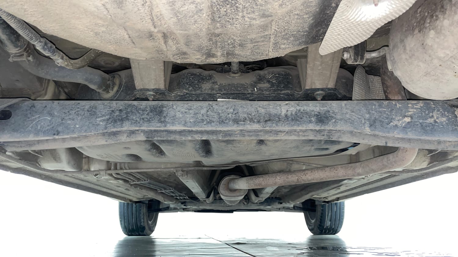 Used 2020 Kia Sonet GTX Plus 1.0 DCT Petrol Automatic extra REAR UNDERBODY VIEW (TAKEN FROM REAR)