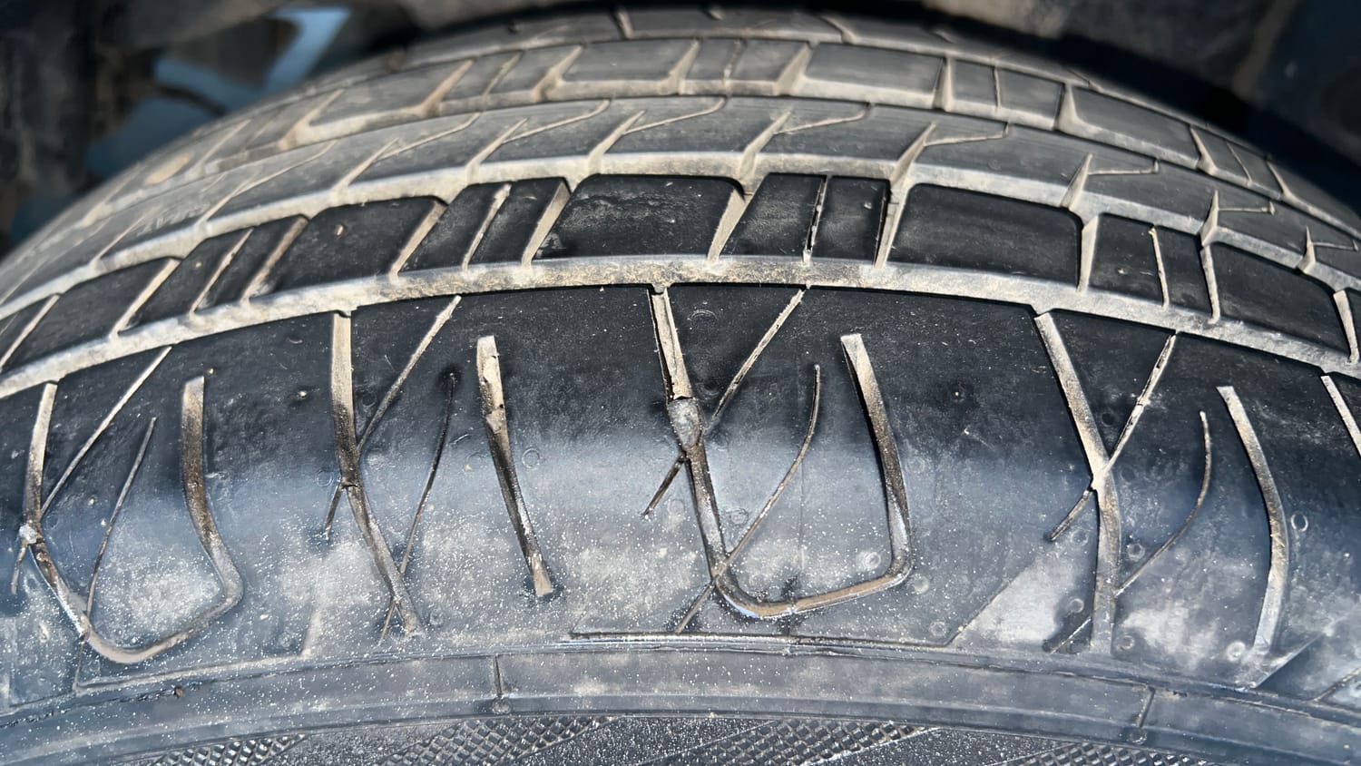 Used 2018 Renault Duster RXL Petrol Petrol Manual tyres LEFT REAR TYRE TREAD VIEW