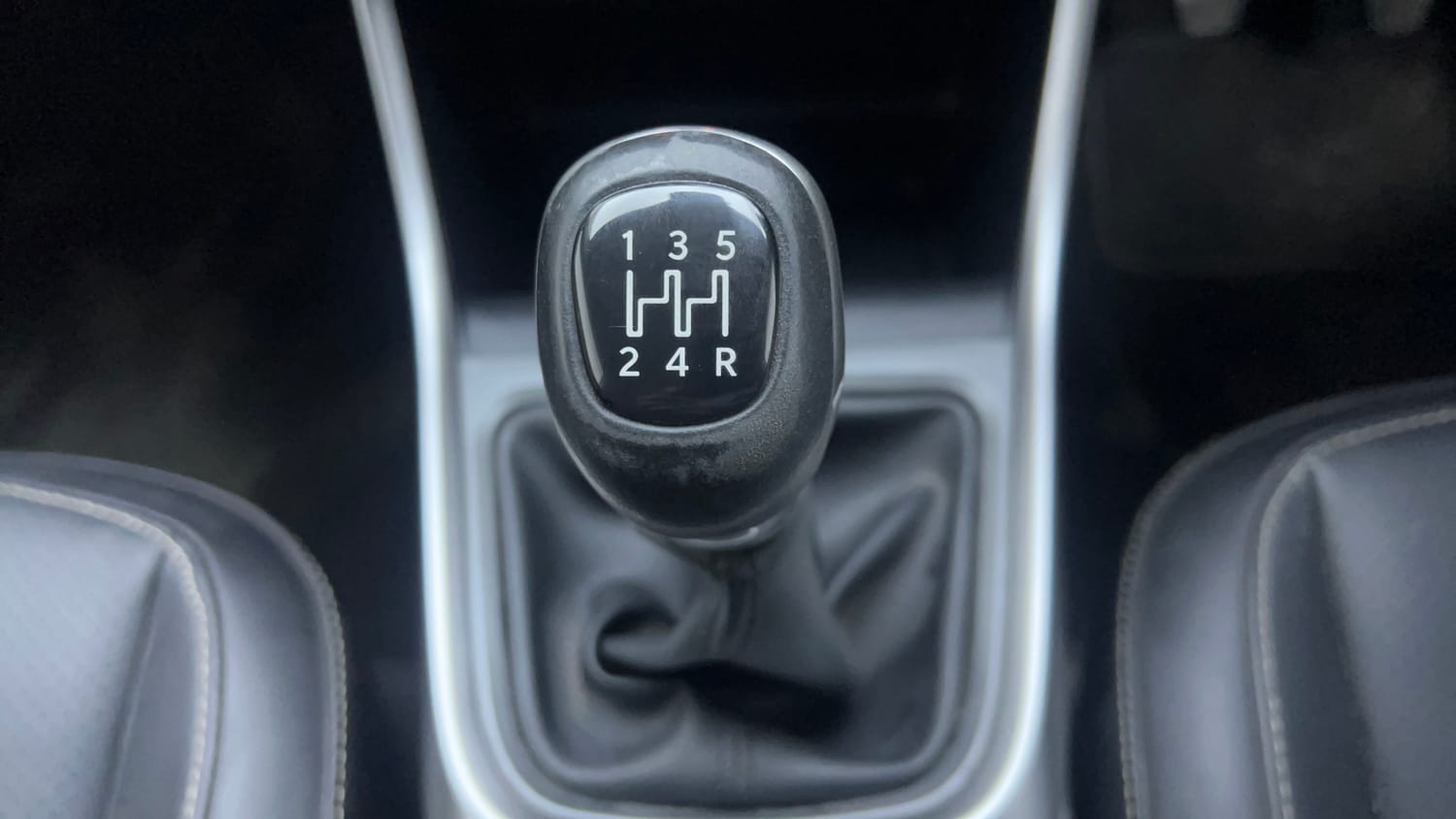 Used 2022 Tata Altroz XZ Plus Diesel Diesel Manual interior GEAR  KNOB VIEW