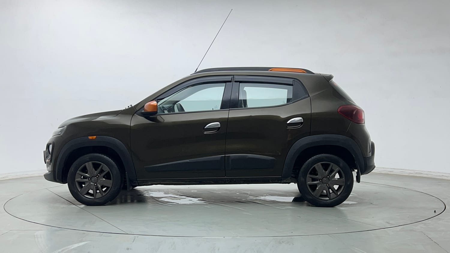 Used 2020 Renault Kwid CLIMBER 1.0 Petrol Manual exterior LEFT SIDE VIEW