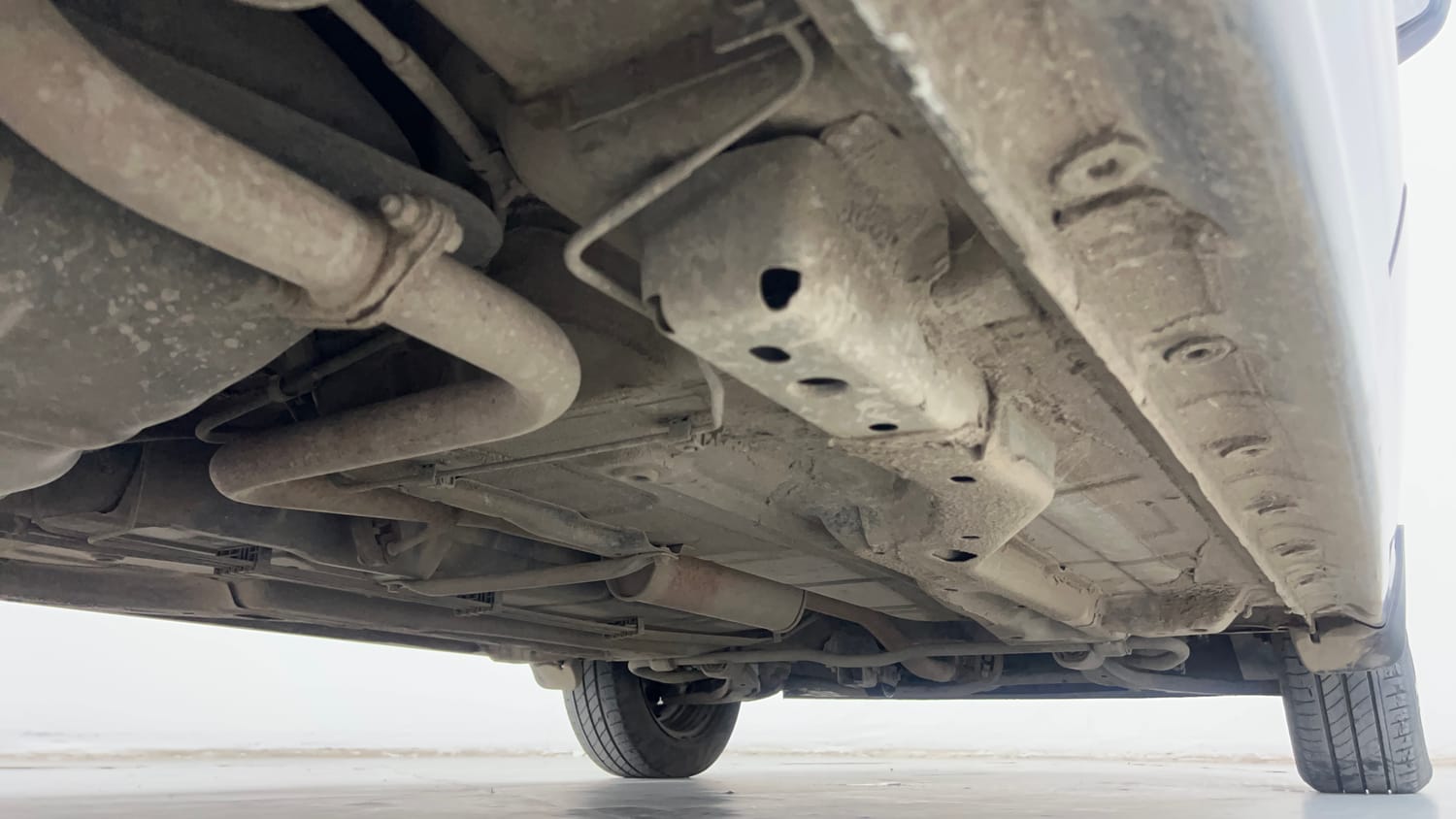 Used 2020 Tata Tiago Revotron XZ Petrol Manual extra REAR RIGHT UNDERBODY VIEW