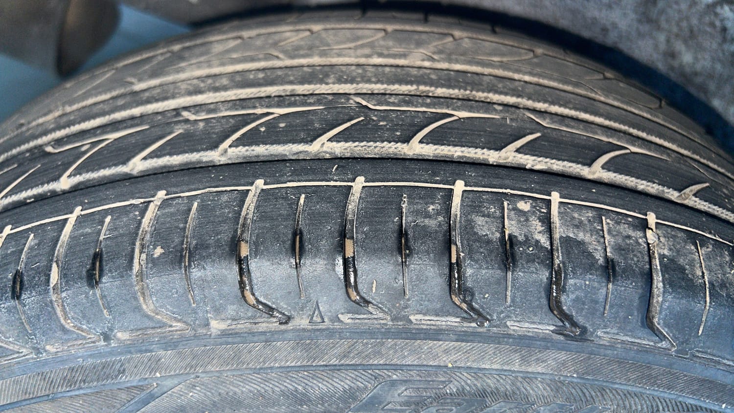 Used 2013 Honda Amaze 1.2 S i-VTEC Petrol Manual tyres RIGHT REAR TYRE TREAD VIEW