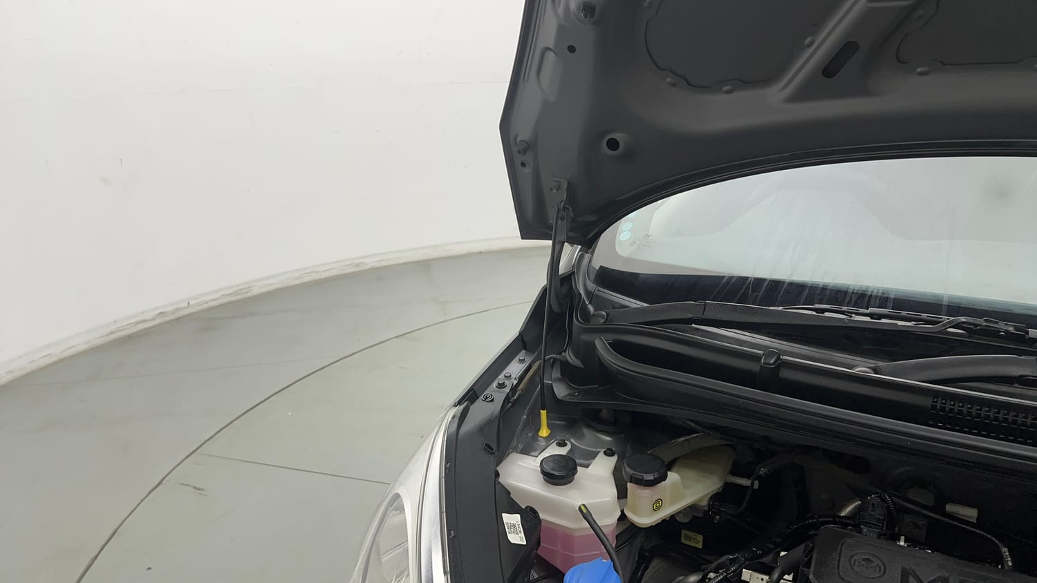 Used 2022 Hyundai Santro Sportz Petrol Manual engine ENGINE RIGHT SIDE HINGE & APRON VIEW