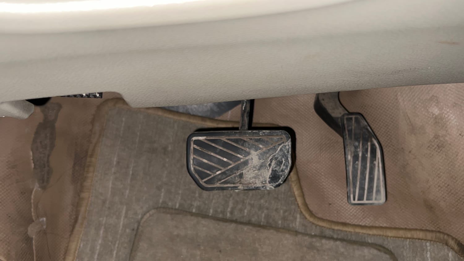 Used 2015 Maruti Suzuki Celerio VXi AMT Petrol Automatic interior PEDALS VIEW