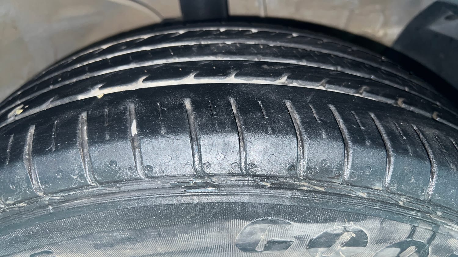 Used 2016 Hyundai Creta 1.6 SX Plus Petrol Petrol Manual tyres RIGHT FRONT TYRE TREAD VIEW