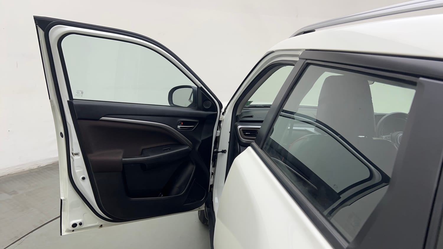 Used 2024 Maruti Suzuki Brezza ZXi Petrol Manual interior LEFT FRONT DOOR OPEN VIEW