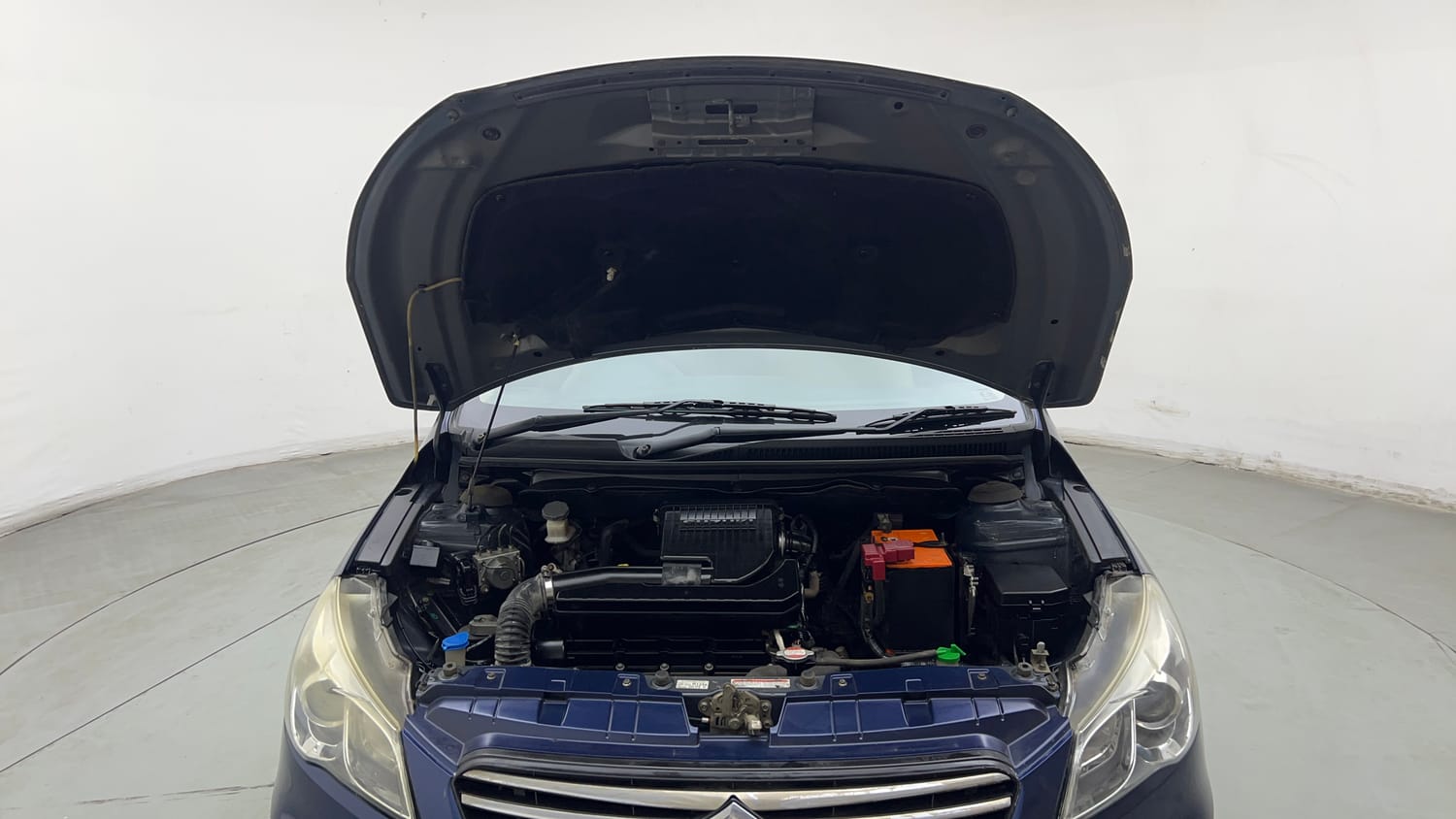 Used 2018 Maruti Suzuki Ciaz Zeta 1.4 AT Petrol Automatic engine ENGINE & BONNET OPEN FRONT VIEW