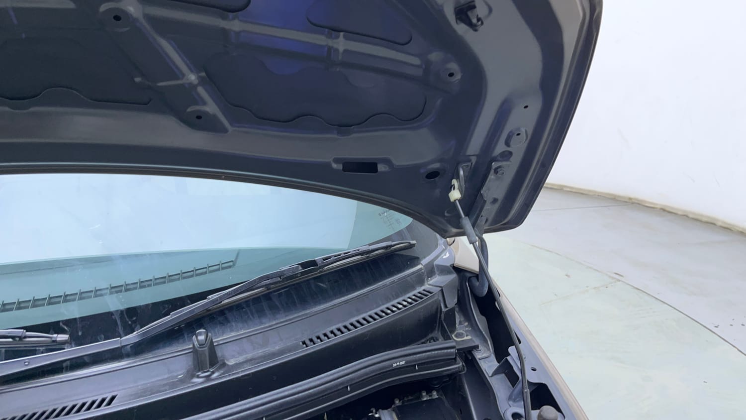 Used 2022 Maruti Suzuki Wagon R ZXi 1.2 Petrol Manual engine ENGINE LEFT SIDE HINGE & APRON VIEW